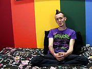 Twink fags suck and young gay twinks masturbating at Boy Crush!